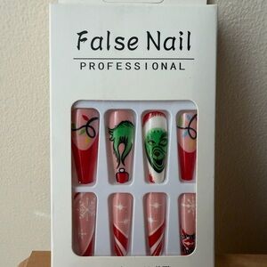 Red and Green Grinch False Nail Set